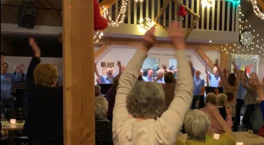 het werd een gezellig feest daar in dat kleine café aan de Smeekweg